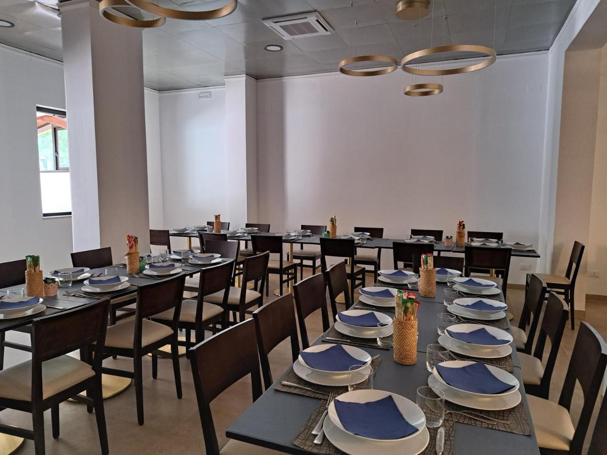 Hotel Trieste Senigallia Bagian luar foto