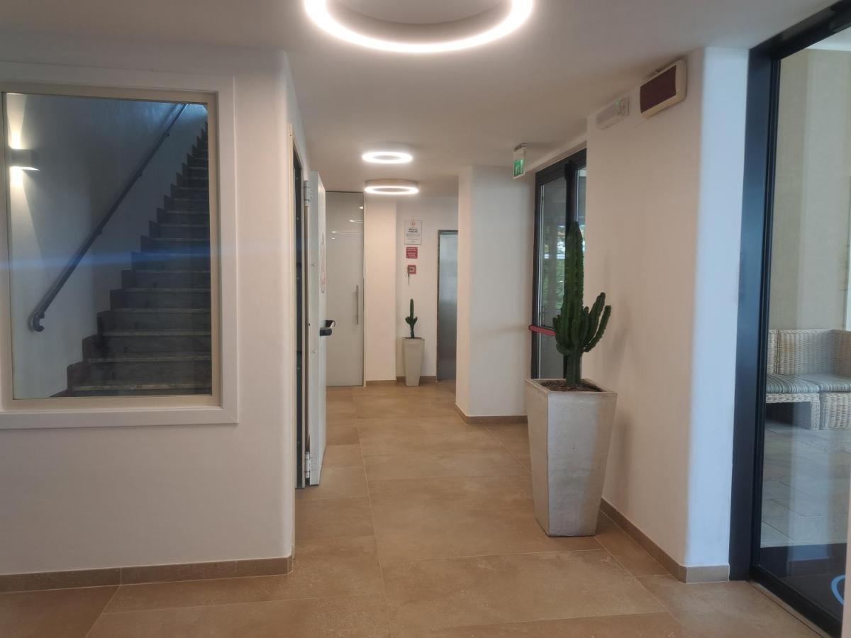 Hotel Trieste Senigallia Bagian luar foto