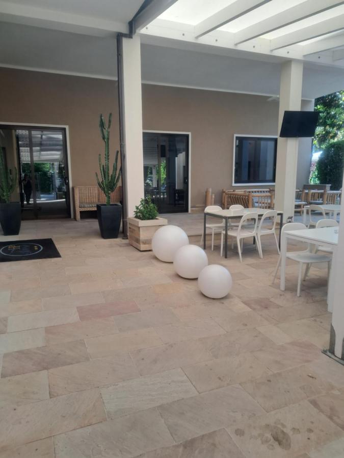 Hotel Trieste Senigallia Bagian luar foto