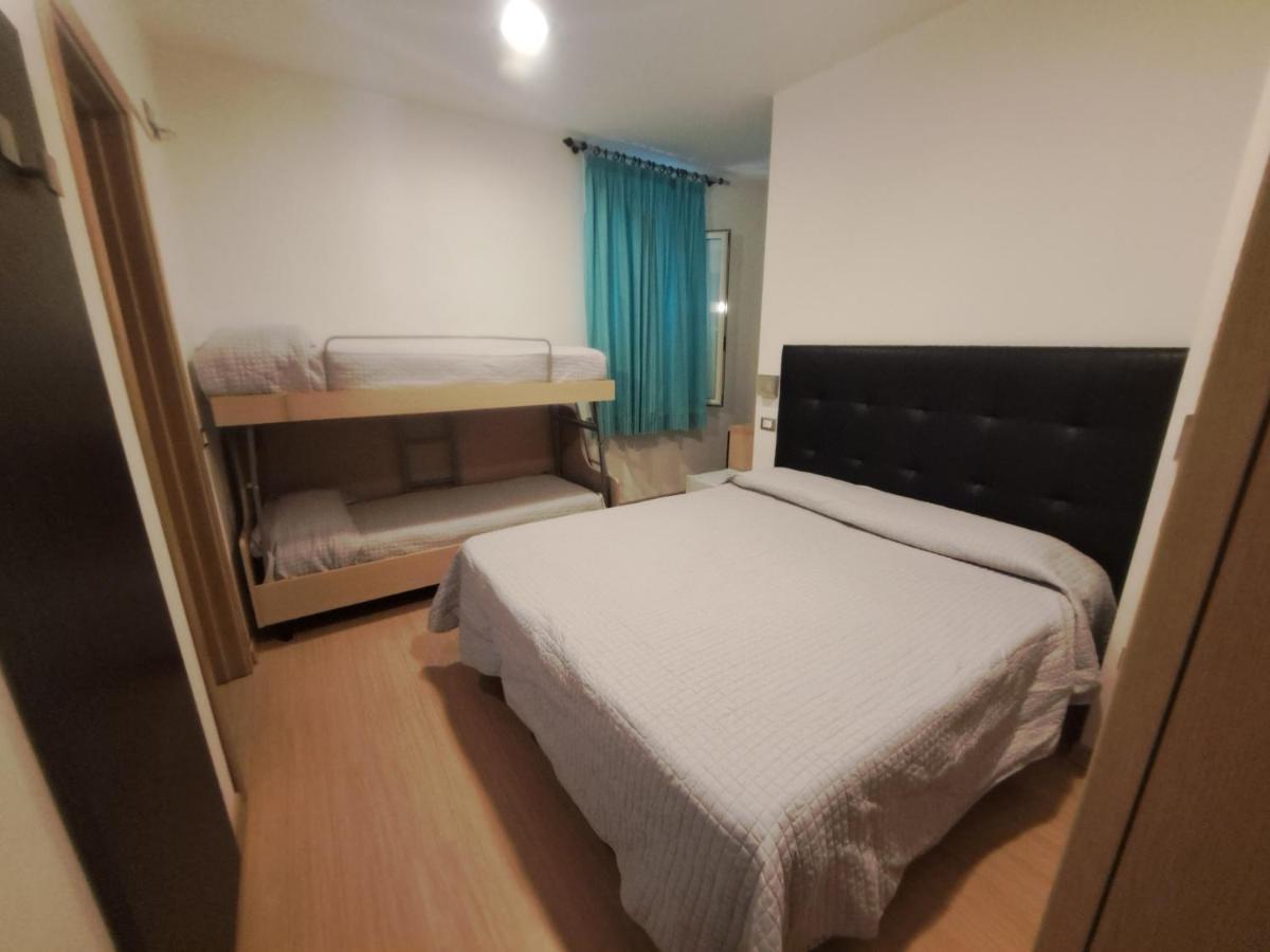 Hotel Trieste Senigallia Bagian luar foto