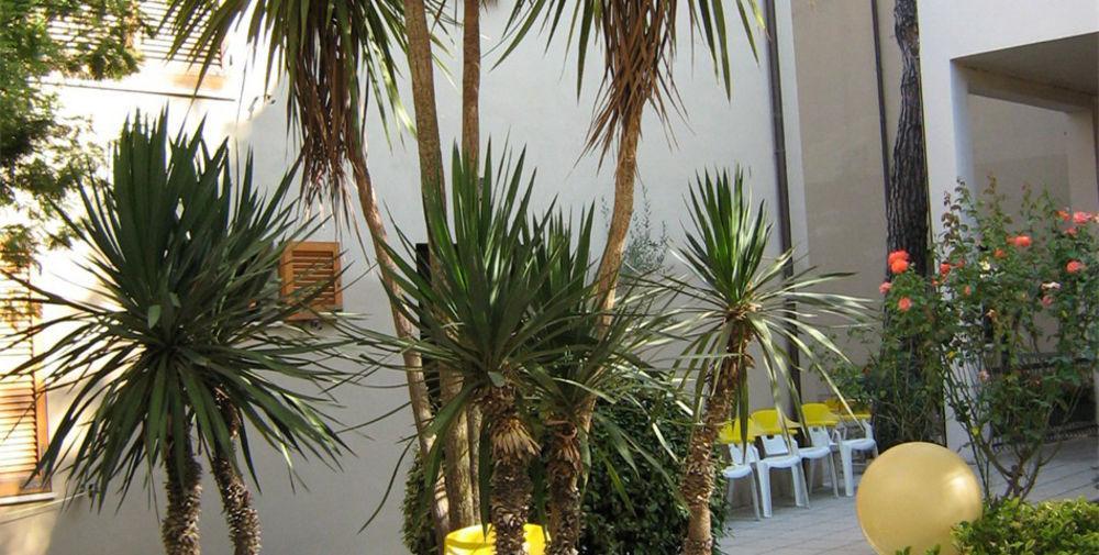 Hotel Trieste Senigallia Bagian luar foto