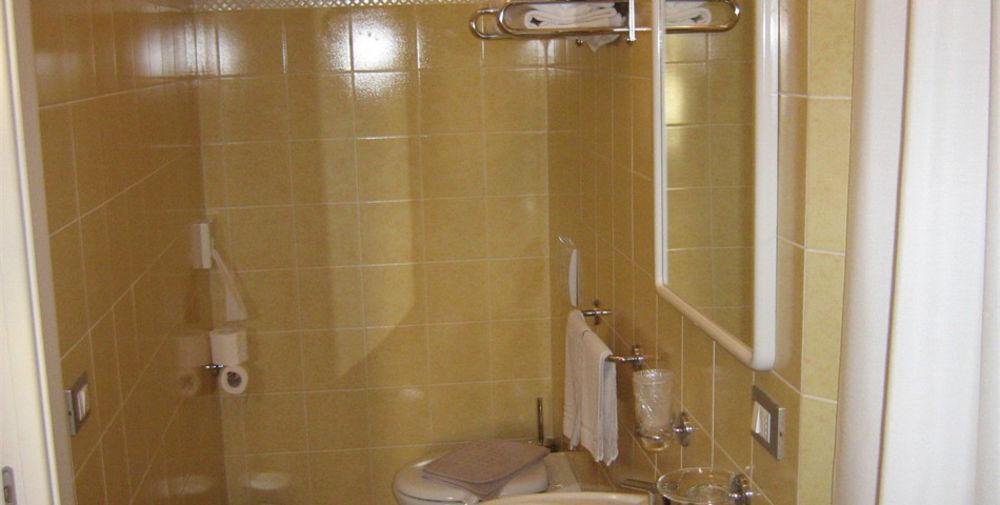 Hotel Trieste Senigallia Bagian luar foto