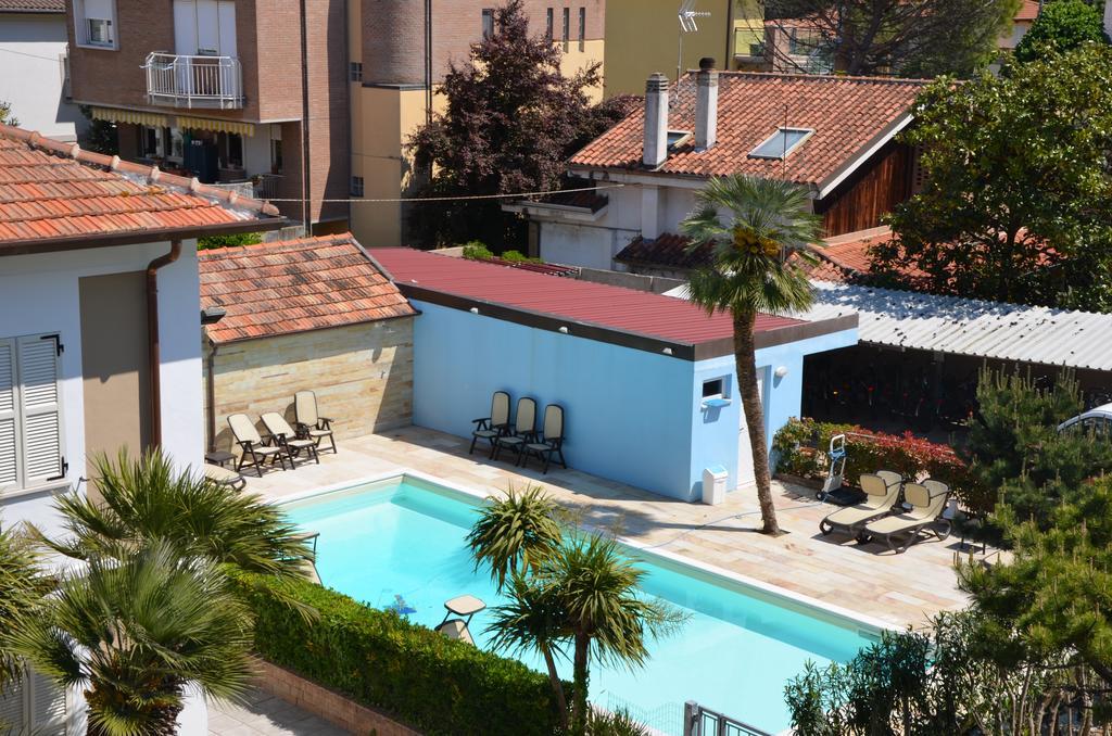 Hotel Trieste Senigallia Bagian luar foto